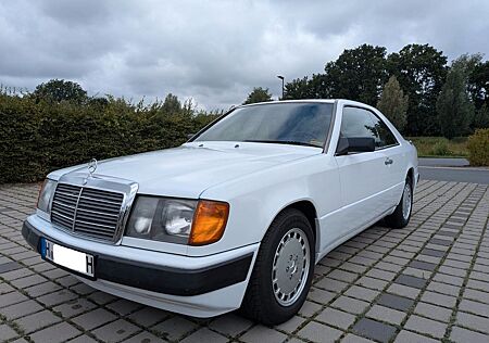 Mercedes-Benz 230 CE