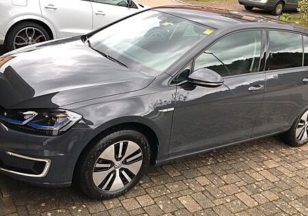 VW Golf Volkswagen e-