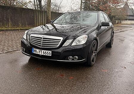 Mercedes-Benz E 220 CDI BlueEFFICIENCY ELEGANCE ELEGANCE