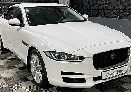 Jaguar XE Pure, Navi, Sitzheizung, Tempomat, Xenon
