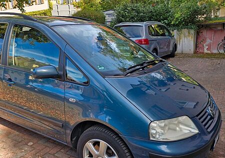 VW Sharan Volkswagen 1.9TDI 96kW Comfortline Family Comfor...