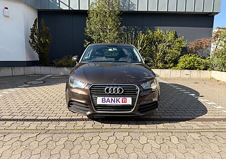 Audi A1 attraction * NAVI * KLIMA *