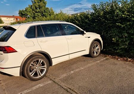VW Tiguan Volkswagen 2.0 TSI 132kW DSG 4MOTION Highline Hi...