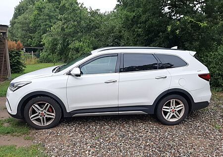 Hyundai Grand Santa Fe