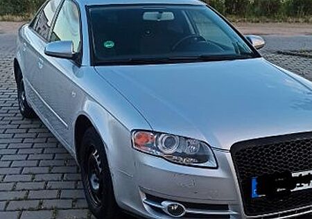 Audi A4 2.0 Klimaautomatik Sitzheizung Tempomat Xenon