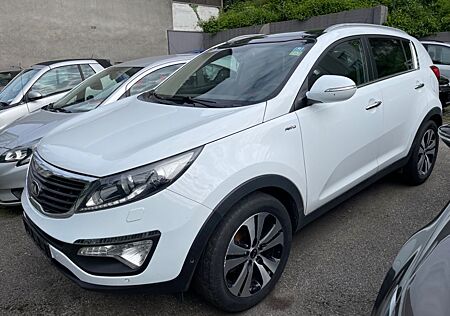 Kia Sportage 2.0 CRDi AWD 184 Leder Navi Xenon Panor