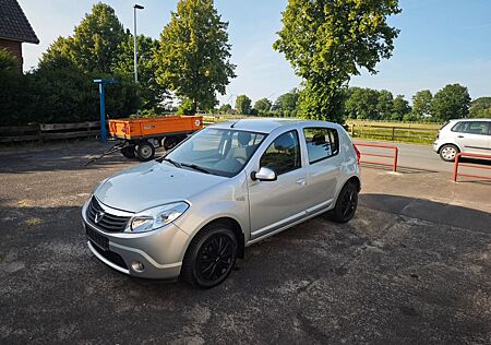 Dacia Sandero 1.2 16V 75 PS HU/AU 04/26 guter Zustand