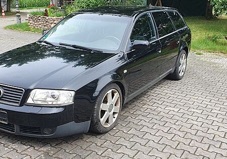 Audi A6 1.8 T Avant -