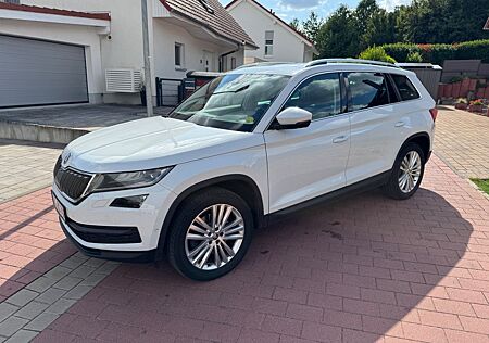 Skoda Kodiaq 2.0 TDI 140kW DSG 4x4 AHK DAB 360* Pano