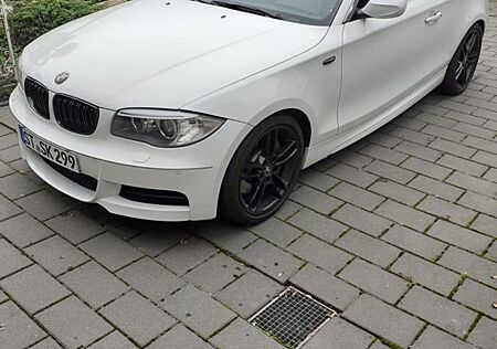 BMW 135i Cabrio Scheckheft,Vollleder,Top Zustand