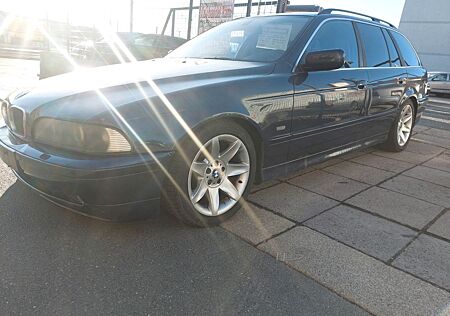 BMW 520i A Sport touring**Tüv02/2028**Euro3+D4**