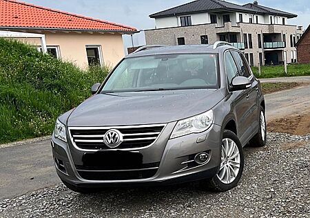VW Tiguan Volkswagen 2.0 TDI Automatik 4MOTION Sport & Sty...