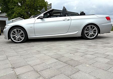 BMW 320 Baureihe 3 Cabrio/M-Paket/1.Hand/Navi/Xenon