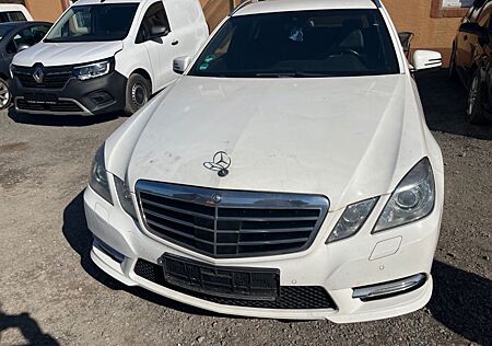 Mercedes-Benz E 220 BlueTEC T AVANTGARDE