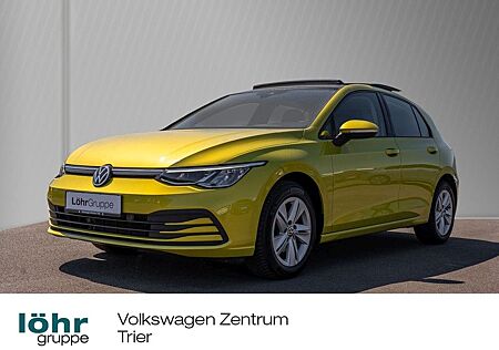 VW Golf Volkswagen VIII 1.5 TSI Life Navi, Pano