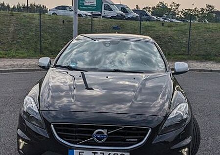 Volvo V40 T4 R-Design