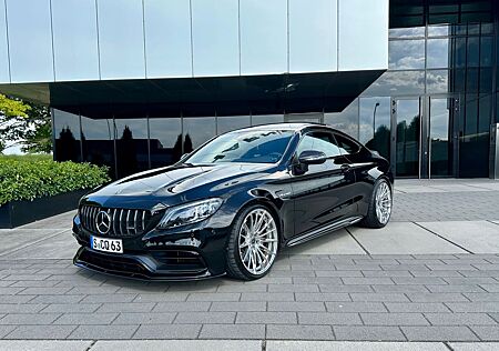 Mercedes-Benz C 63 AMG Coupé Liebhaberfahrzeug