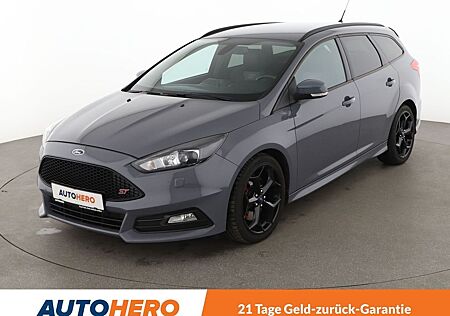 Ford Focus 2.0 EcoBoost ST *NAVI*SHZ*PDC*ALU*