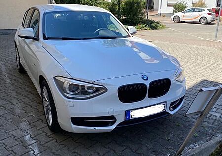 BMW 116i Sport Line Sport Line