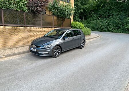 VW Golf Volkswagen 2.0 TDI SCR IQ.DRIVE