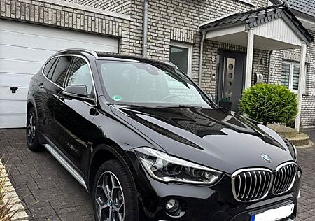 BMW X1 xDrive18d xLine HeadUp,Pano,Vollleder uvm