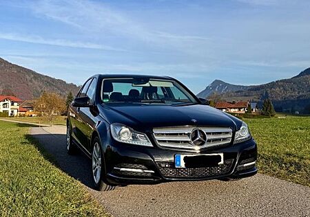 Mercedes-Benz C 250 AVANTGARDE Autom. AVANTGARDE