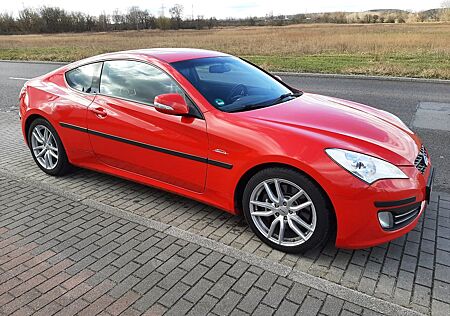 Hyundai Genesis 3.8 V6 Automatik -
