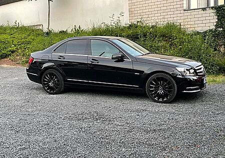Mercedes-Benz C 250 CDI 4MATIC BlueEFF. AVANTG. Autom. AVA...
