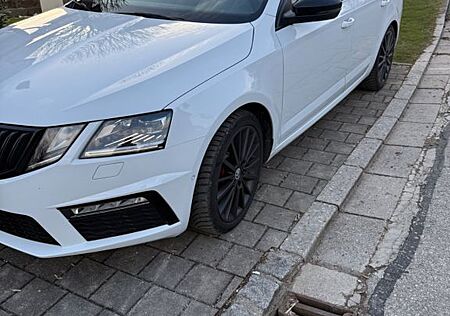 Skoda Octavia 2.0 TSI DSG RS 230 Combi RS