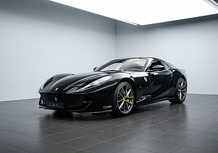 Ferrari 812 GTS CARBON/LIFT/PASSENGER DISPLAY/CAMERA
