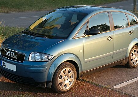 Audi A2 1.4 - Alu-Karosse auf dem Weg zum Oldtimer