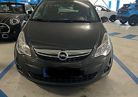 Opel Corsa 1.2 ecoFLEX Satellite mit Fahrradträger