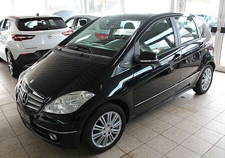 Mercedes-Benz A 200 / ELEGANCE /Scheckheft bei Mercedes!