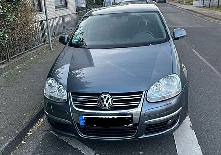 VW Jetta Volkswagen 1.9 TDI DPF BlueMotion Trendline Trendline
