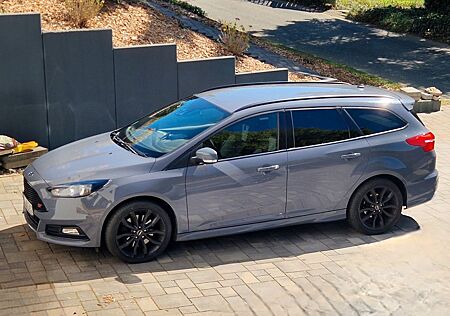 Ford Focus 2,0 EB ST Turnier ST