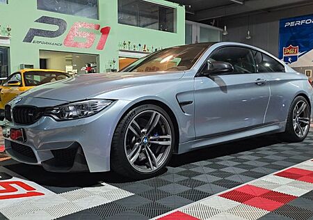 BMW M4 Baureihe /