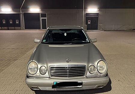 Mercedes-Benz 240