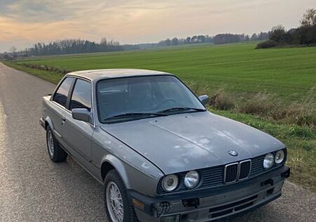 BMW 325