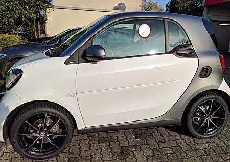 Smart ForTwo PASSION 90 PS weiß 16 Zoll