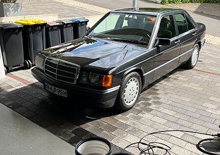 Mercedes-Benz 190 190E 2.0 | H-Kennzeichen | Teilrestauriert