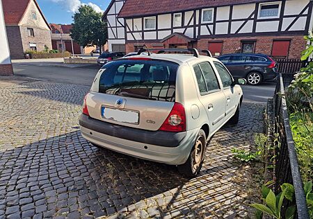 Renault Clio Initiale 1.4 16V Automatik Initiale