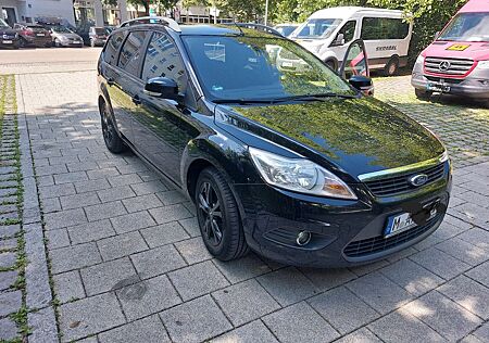 Ford Focus 1,6 Style Turnier Style