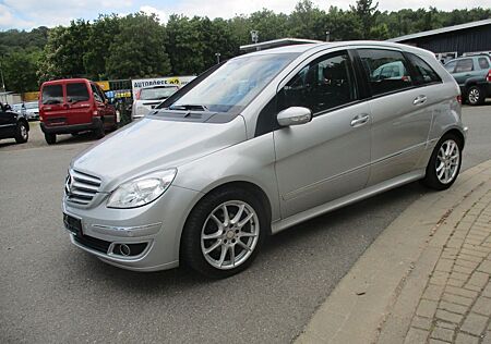 Mercedes-Benz B 170 Automatik+SHZ+Pano.Schiebedach+8f-Bereift!