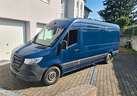 Mercedes-Benz Sprinter hoch-lang