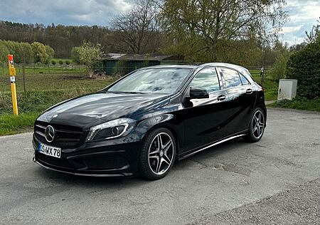 Mercedes-Benz A 200 BlueEFFICIENCY AMG Sport AMG Sport