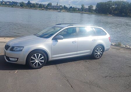 Skoda Octavia 2.0 TDI DSG AHK Navi Soundsystem TÜV 27