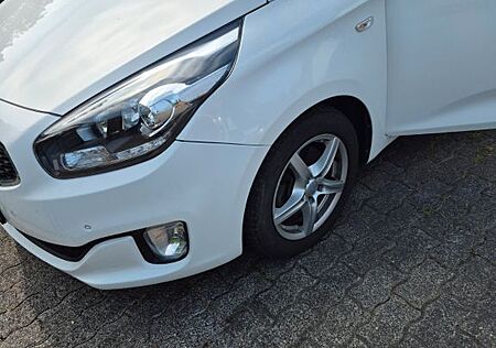Kia Carens 1.7 CRDi 141PS Dream Team Edition Dre...