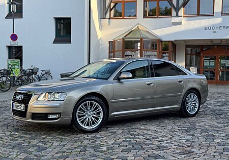 Audi A8 3.0 TDI (DPF) tiptronic quattro -
