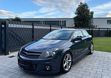 Opel Astra H GTC Sport