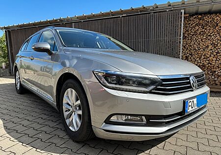 VW Passat Variant Volkswagen 2.0 TDI Comfortline Variant C...